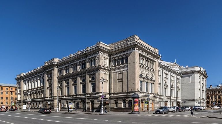 Wild_SPb's tweet photo. Реконструкция Санкт-Петербургской консерватории завершится в 2025 году

На объекте постоянно меняются подрядчики, проекты работ не были согласованы между собой, а работы велись без какого-либо контроля.
Часть работ на сумму около 128 млн руб. так и не была выполнена. https://t.co/b5xBVCblaG