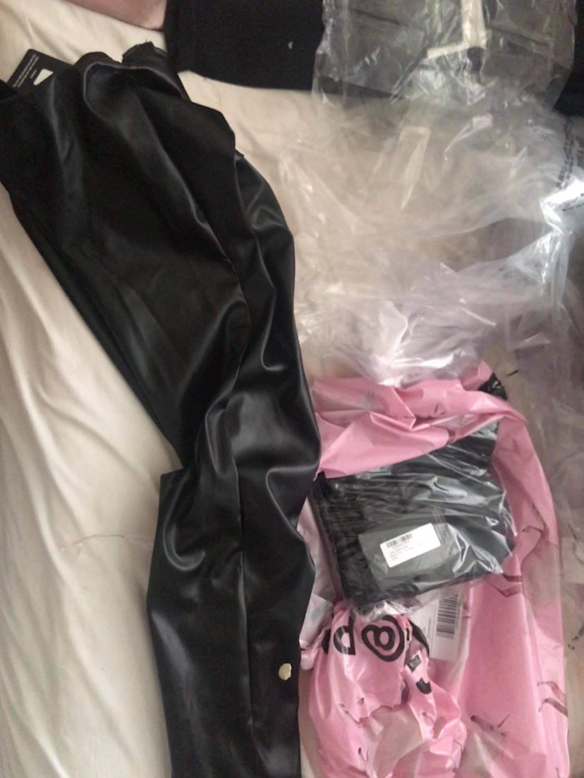 isabella tweet media