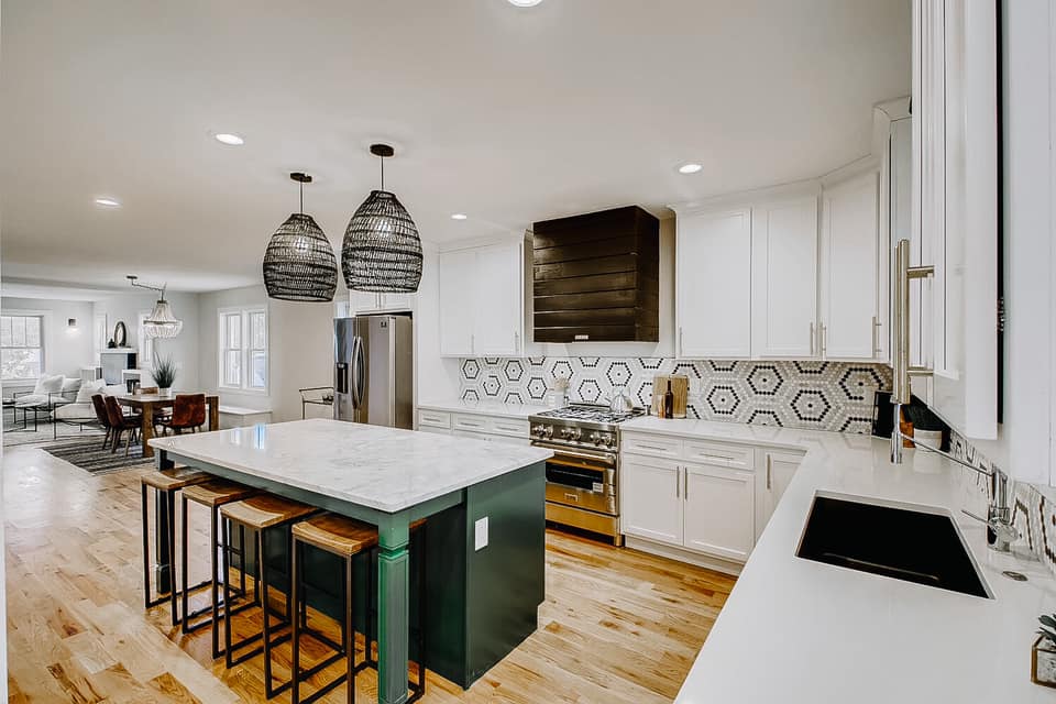 AndersonGroupRE's tweet photo. LISTING OF THE WEEK 👏🏼 Fully renovated home in the heart in East Nashville! Amazing location near popular restaurants and Shelby Bottoms Greenway! 

Check it out 👉🏼https://t.co/XLmPnMeqs2

Listed by: Jennifer Hamrick 

#Nashville #realtor #ForSale https://t.co/6QCENzrmaK