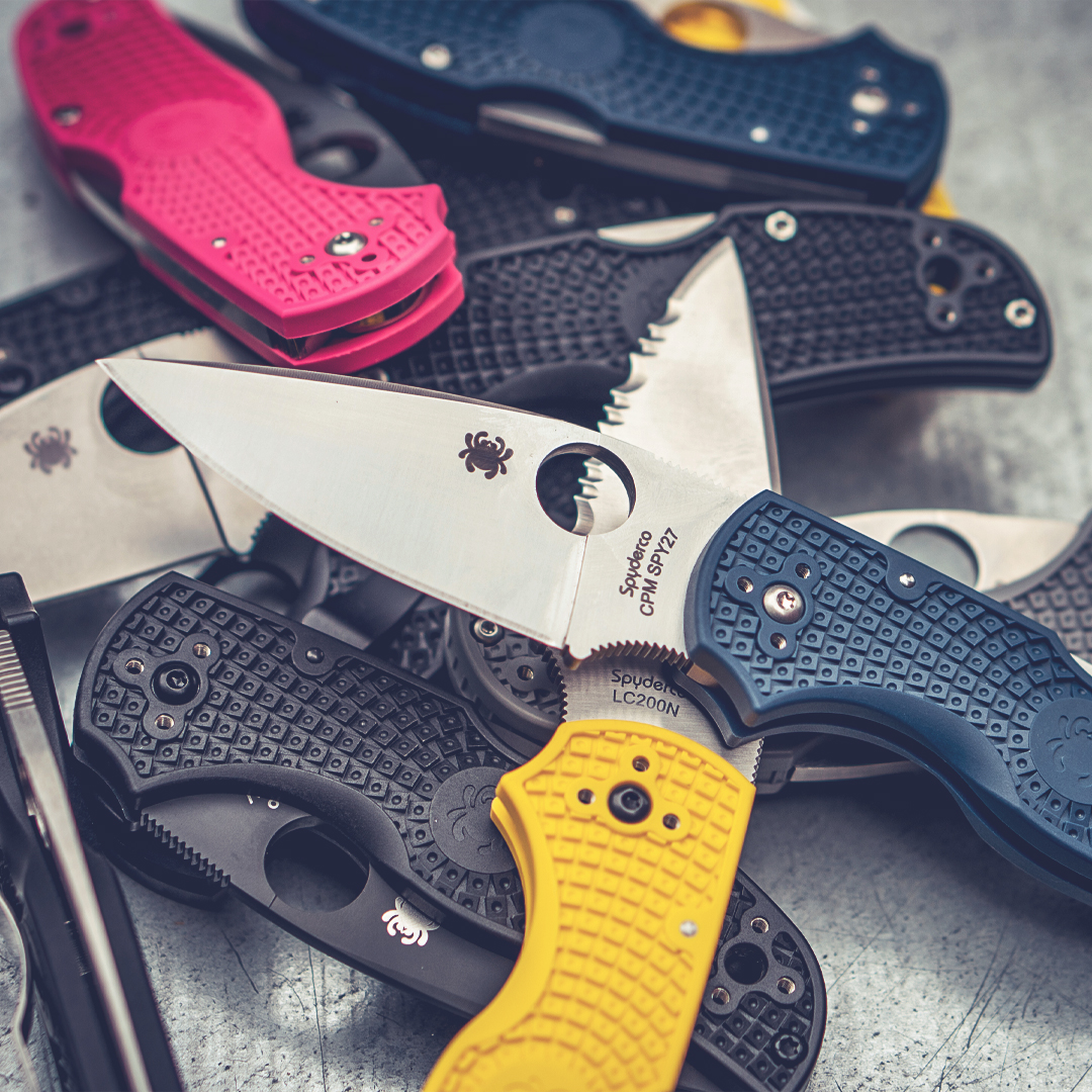 SpydercoKnives's tweet photo. The many colors of the Native 5 Lightweight. #spyderco #spydercoknives #native5 #usamade https://t.co/oj6qYzGmmW