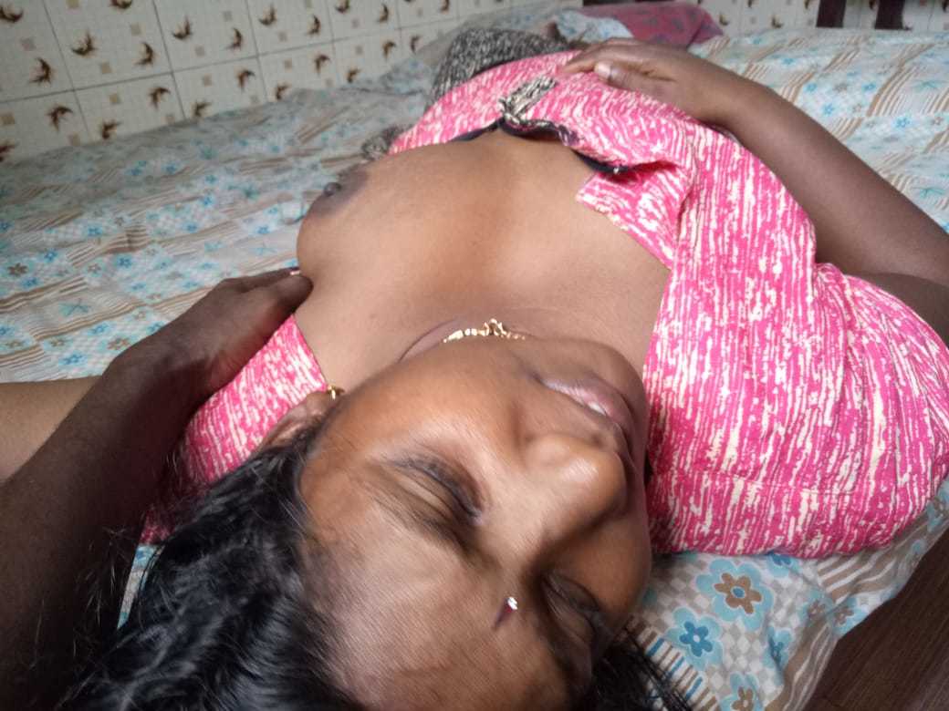 aunty matrum pengalin kadhalan (@Vickyve22489385)  Posts  X