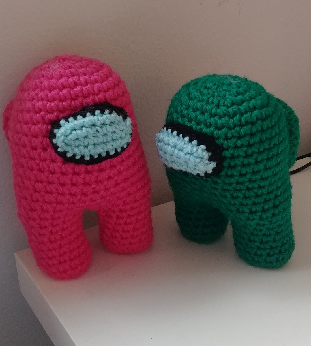 Frogger_8's tweet photo. Two more crew mates ready to go to their forever home. #CreativeCrochetWithHeart #AmongUs #Crochet #Sus #PrettyThingsMadeWithString https://t.co/hOkyB7uGp2