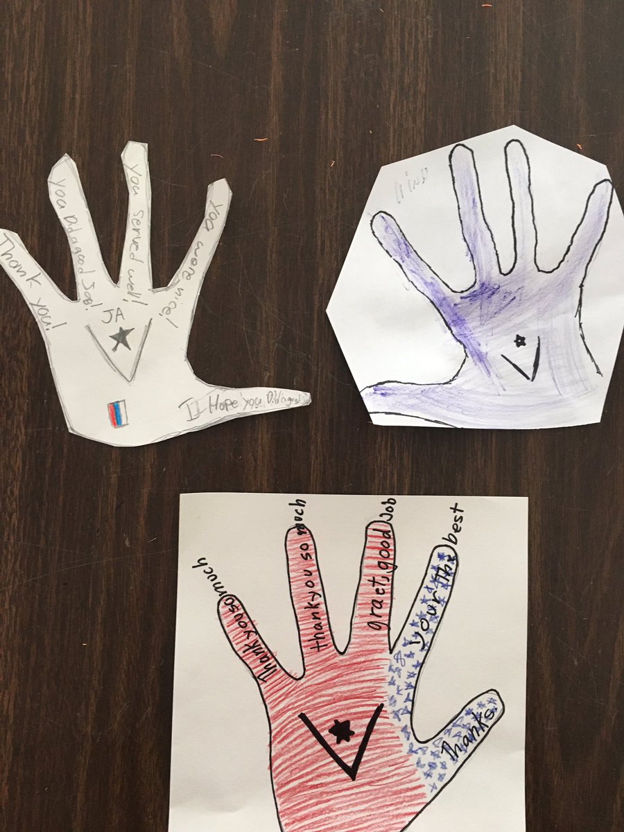 gove_rebecca's tweet image. Veteran’s Day Thank yous with our hands #hcslearns #cvsdvt #cvsdstrong #VeteransDay2020