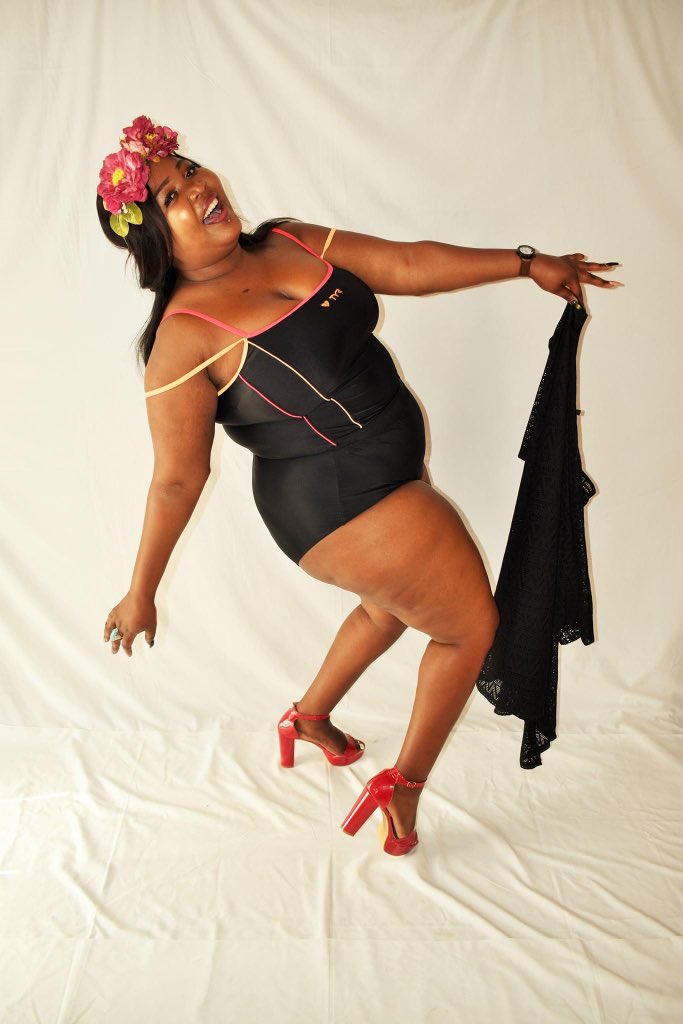 KhaltshaFashion's tweet photo. Meet Pamela Ntshekula who is 28-year old human rights and body positive activist. She is passionate about women’s and sexual reproductive rights – a fierce activist and humanitarian.
#ModelProfile
#28NOV2020
#Road2KFW2020 https://t.co/QSl9dfhlyE