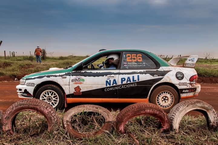 PANORAMADEPORTS's tweet photo. Club Altoparanaense de Pilotos
#TraccionIntegral: Podio
1) Nechi Sánchez - Néstor Peralta ( 18:00:72 )
2) Néstor Acosta - Diego Villalba ( 18:42:86 )
#CAP #RETORNO #MINIRALLY https://t.co/MeVJ2aopA3