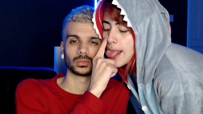 fofeneos gaymers com led https://t.co/moE9OzOsqf
