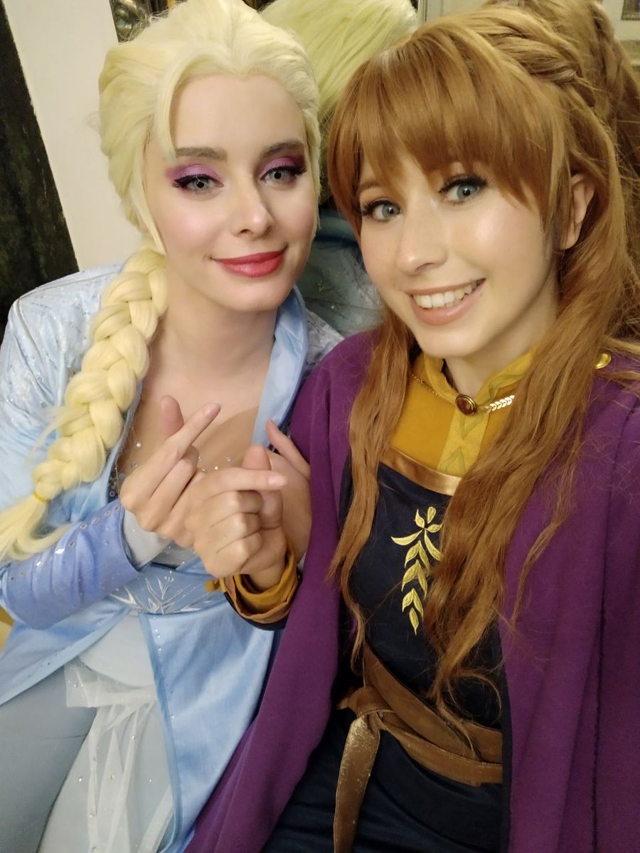 DidsRainfall's tweet photo. Tenía muchísima ilusión por hacer una sesión otoñal de Frozen 2, y me alegro un montón de haber podido hacer esto juntas @thelematherion 🧡💛 Eres una Elsa perfecta, sis 🍁🍂❄️

#frozen2 #annafrozen2 #elsafrozen2 #frozen2cosplay https://t.co/pPCkmwd3z1