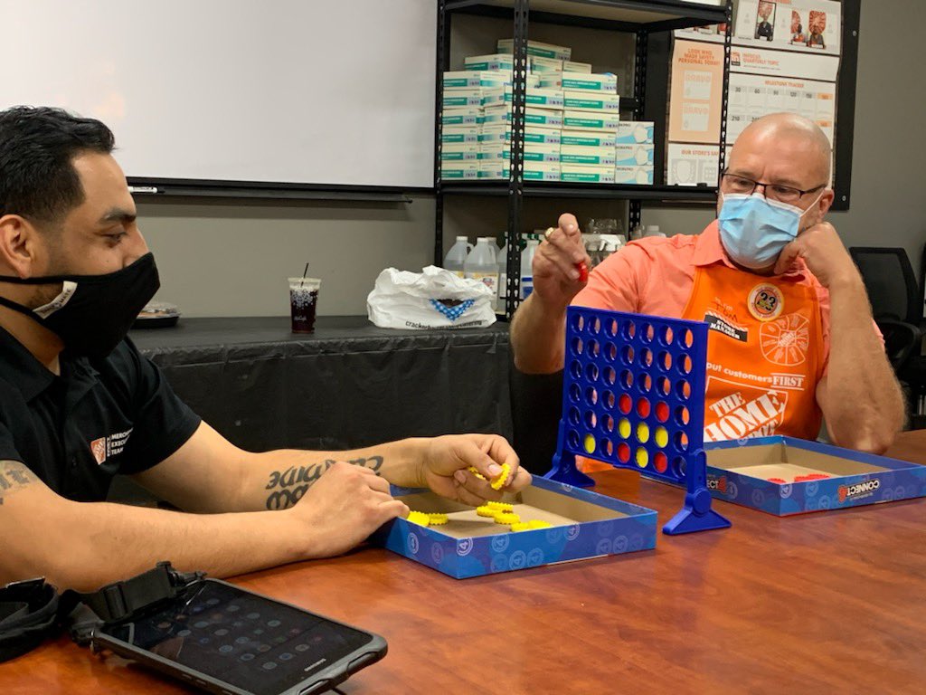 tom svopa tweet media