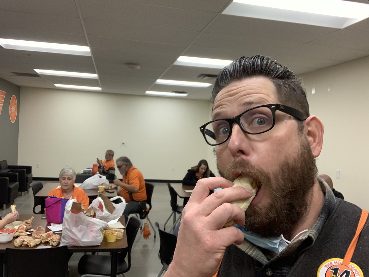 Let’s partner up on some breakfast burritos for MET partnership week!!! #METpartnership #Oneteam #bestjobihaveeverhad