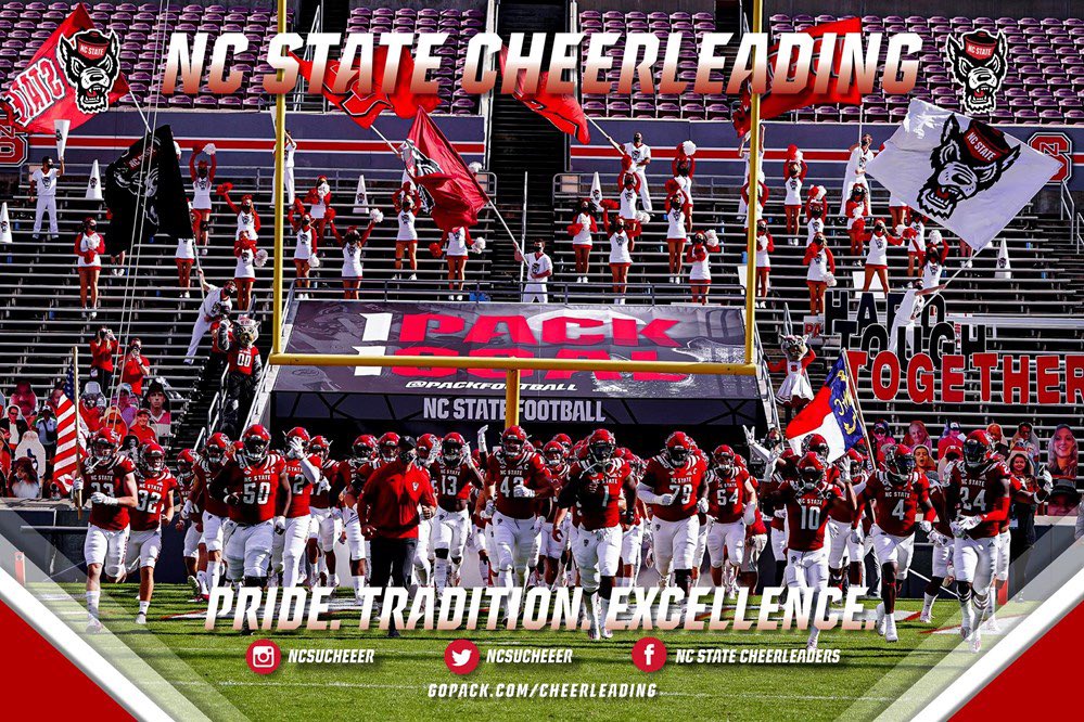 ncsucheer's tweet photo. 🔴⚪️🔴⚪️ #RedWhiteWeek https://t.co/5n15nGvMdC