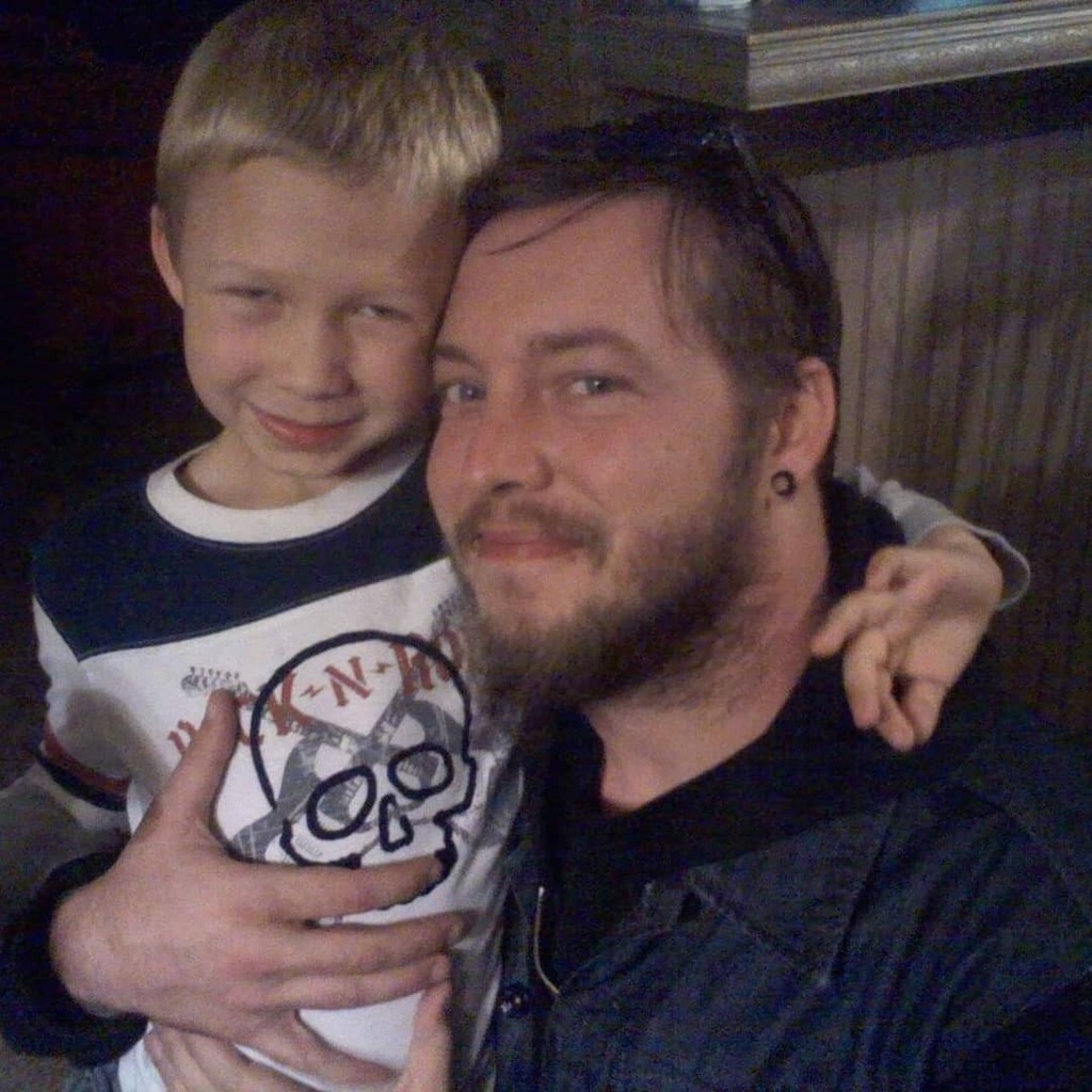Xinner_Sanctum's tweet photo. Throwback to when my son Skylar was wee lad, and not a bloody teenager. 😂 #imoldnow #wheremywalkerat #daww #son #kids #squishycheeks https://t.co/XZMCwb46jS https://t.co/QX8Mh5jYRf