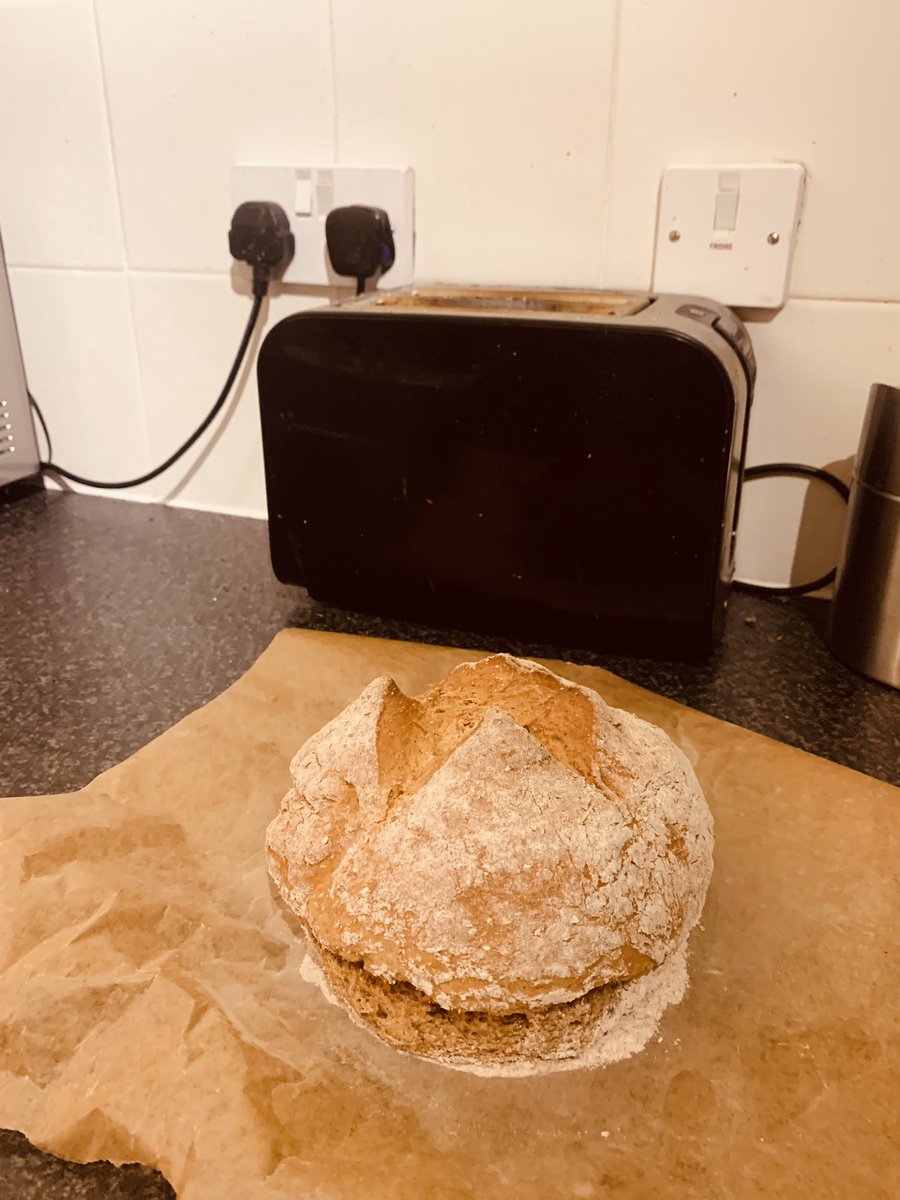 rchiverrell's tweet photo. Back to four ‘dry days’ per week, 10 hours of zooming, followed by a veggie dinner, late evening soak whilst this cooked #forthemorn #quickloaf #rustic https://t.co/vvtCQVFZTg
