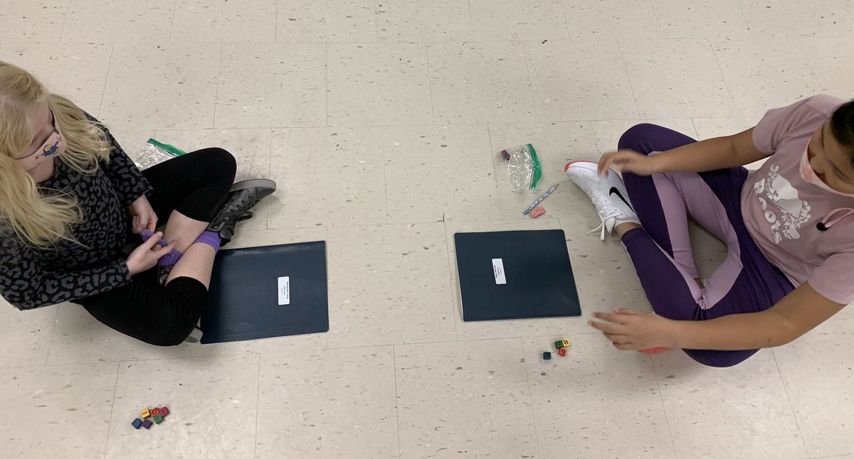 sanford_music's tweet photo. Gr.3 Mrs. Patterson’s Ss @masonville_ps have their own set of music dice this month. Today they played “Guess My Rhythm” with a partner. #learningwithoutknowingit #makingmusicfun https://t.co/KnnPv04KBQ
