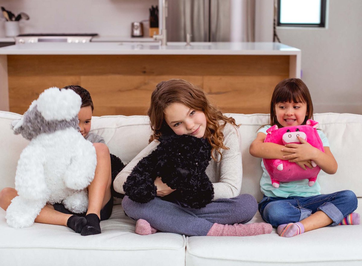 Not sure what to get the kids in your life? Try our weighted pet pals🐷🐶
.
.
.
#peppapig #dog #mosaicweightedblankets #mosaicfabrics #holidayshopping