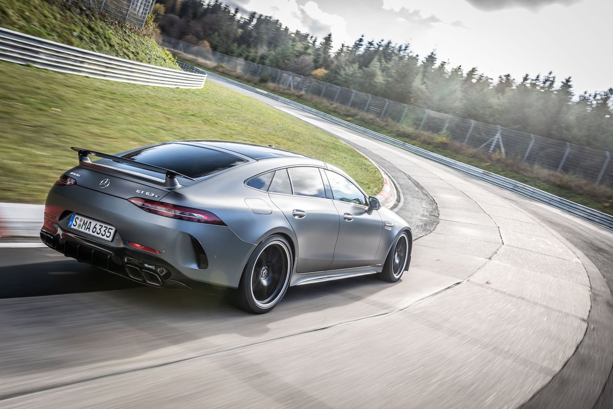 MercedesAMG's tweet photo. [Kraftstoffverbrauch kombiniert: 12,5 l/100 km | CO₂-Emissionen kombiniert: 286 g/km | https://t.co/N3yzMZ6mJd]

RECORD SETTING: the Mercedes-AMG GT 63 S 4MATIC+ is again the fastest Executive Class vehicle on the Nürburgring Nordschleife! 👉https://t.co/TIpJzDoibF https://t.co/iASOCWdKR7