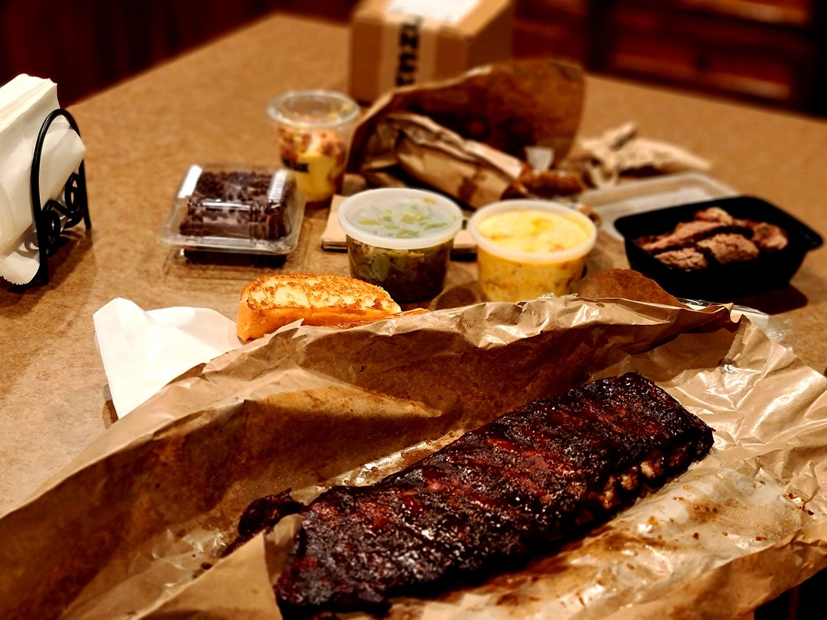 DerwinLGray's tweet photo. Time to celebrate after a wonder, Christ-exalting #HDLeader Roundtable with @CityBarbeque. https://t.co/DtkIMIiUGc