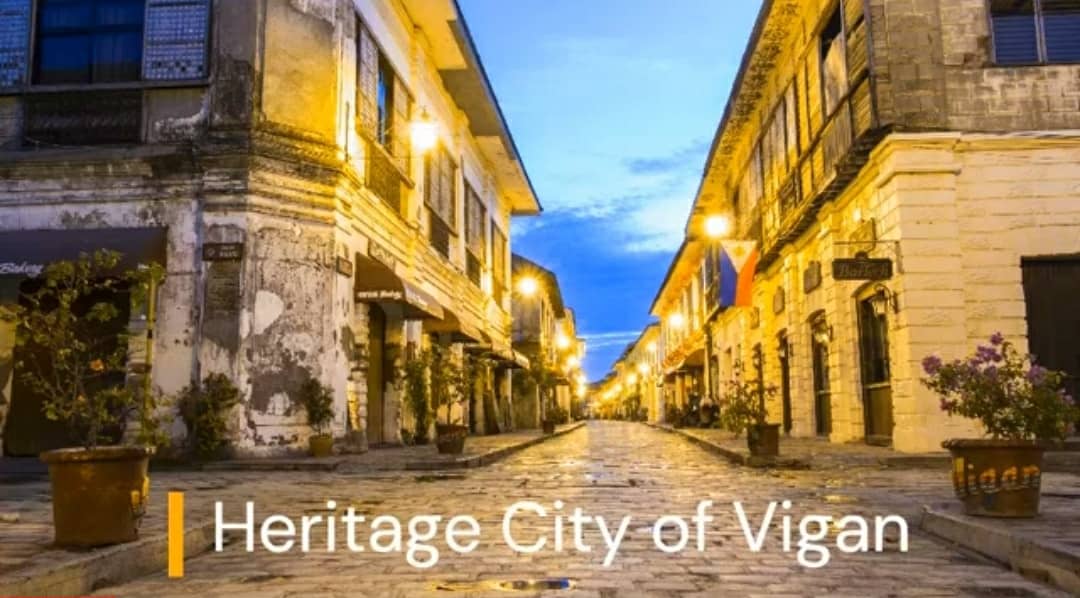 VACpackers's tweet photo. Reminisce the past and feel the prehistoric Spanish century vibe in the Heritage City of Vigan. 

#vigan 
#heritagevillage 
#sureilocossur 

📸 : CTTO 

📽 : Full video - link in bio https://t.co/d1aS6IQZDU