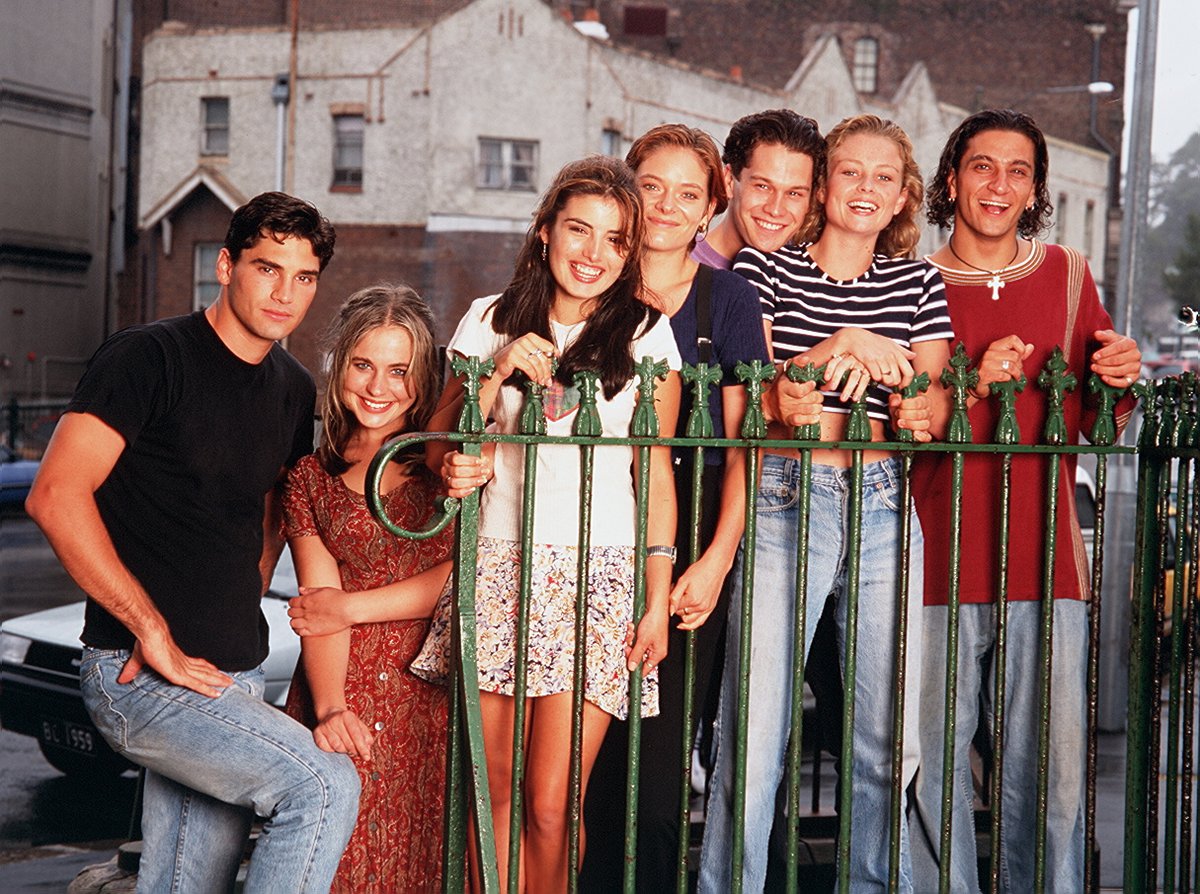 In "shows you haven't thought about in 20 years" news, all 7 seasons of Heartbreak High arrive on Netflix on Nov 27. 🇦🇺