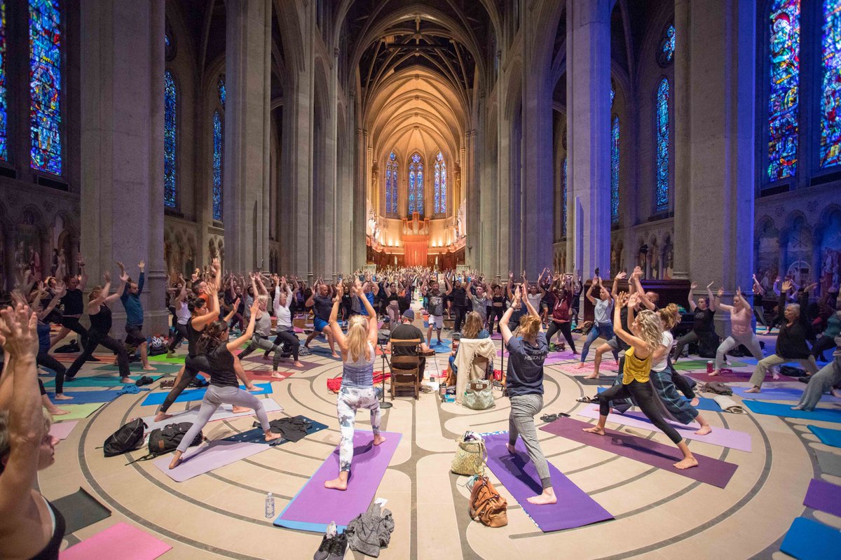 gracecathedral's tweet photo. Calling all yogis! 🧘‍♀️🧘‍♂️🧘 Mark your calendars for December 1st for Yoga For Change - a virtual yoga class benefiting The Community Preschool! #yogaforchange

Register today: https://t.co/xZSw5mGkRF https://t.co/TBu94wbdcI