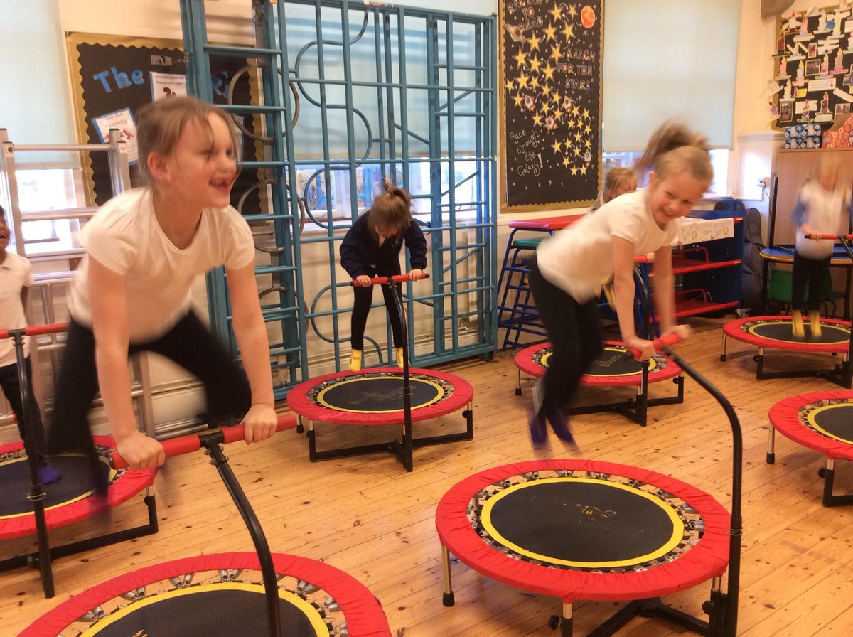 elvedenprimary's tweet photo. @jumpyarmouth Fox class loved their Boogie Bounce session and can’t wait for more this week! Keep bouncing guys,it’s a great way to stay mentally and physically alert👌🏻@SuffolkPESN @Active_Suffolk @Most_Active @JumpWarehouse https://t.co/Dq6QsG6a3y