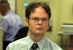 PinkiiBig's tweet photo. @IgnerG @BDGesports Why do u look like Dwight when u hide your face ? https://t.co/HKxdsZco07