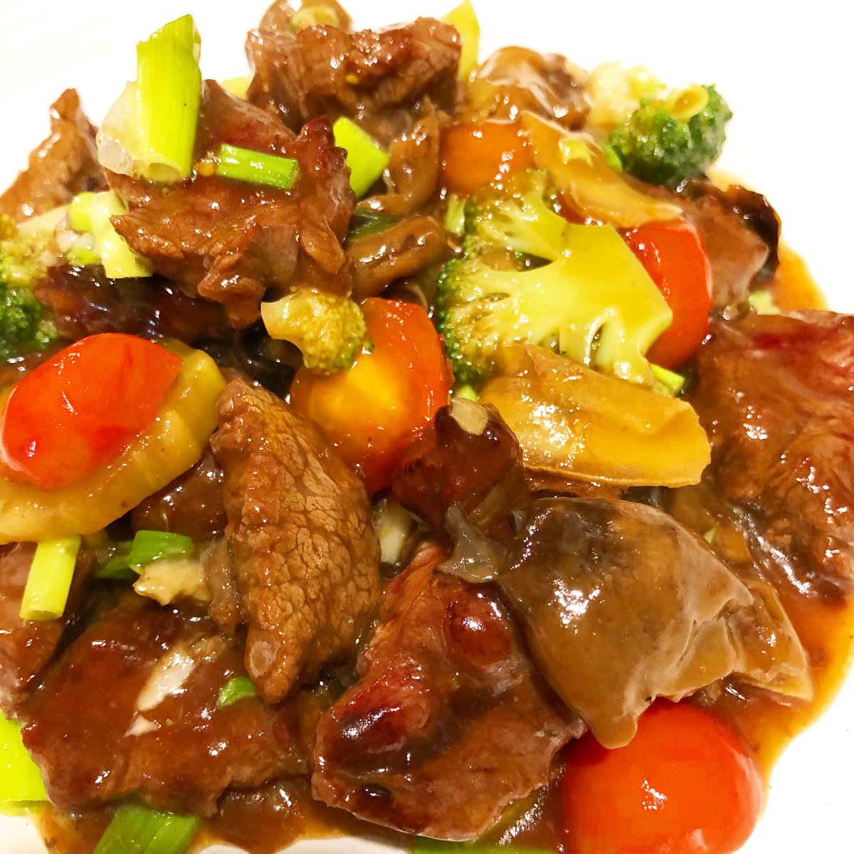 ChefMavro's tweet photo. Local favorite beef vegetable. #homecooking #localstuff #cookingfromscratch https://t.co/DSZrkcPvLc