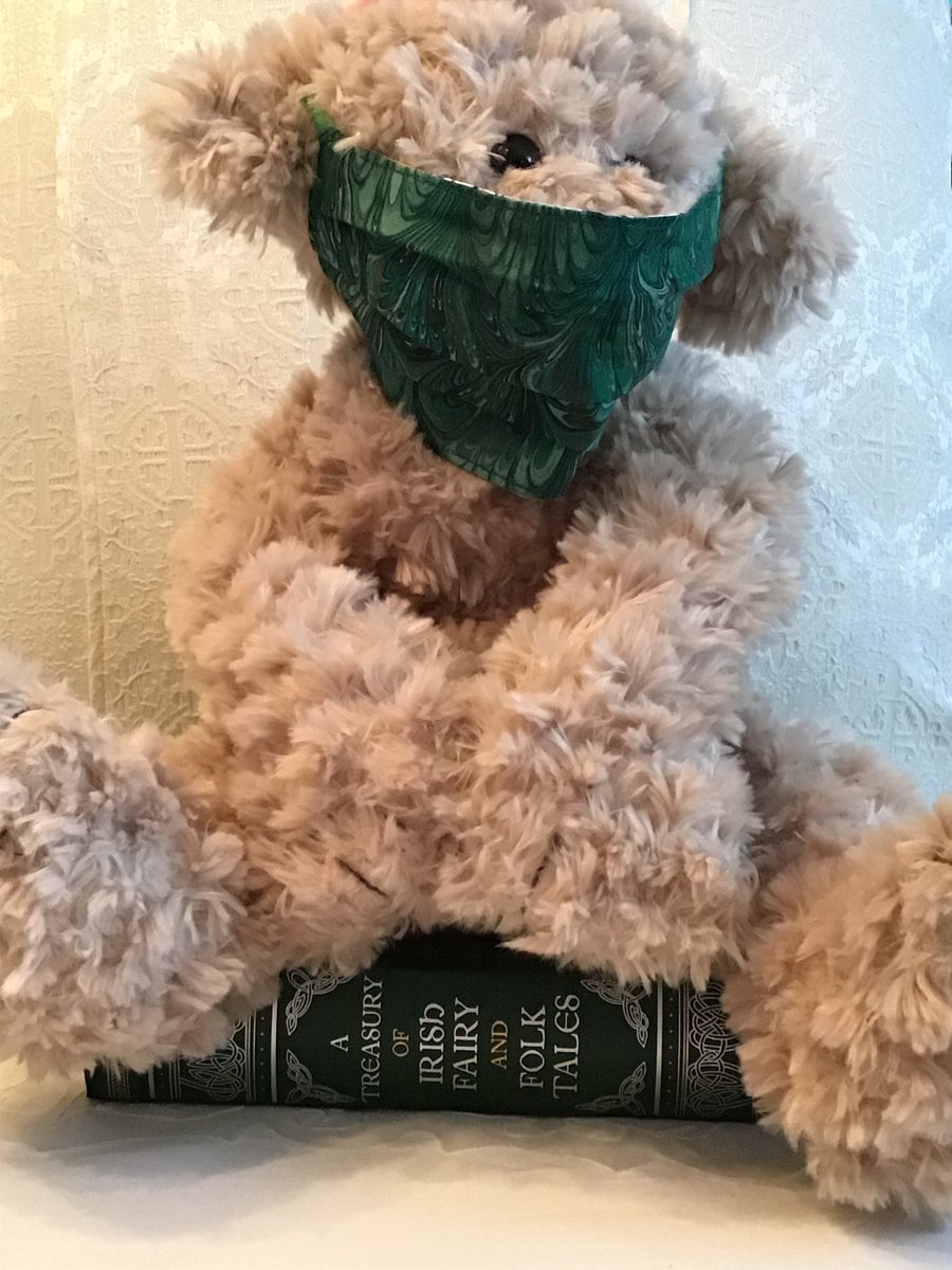 LoveWorksByS's tweet photo. Fun “chucks” face masks!  3 layers, cotton, filter, reversible, washable, ties for adjustability.
Love Works by Suzanne an Etsy Shop: https://t.co/ZaT6JNU4cX

#Chucks #Converse #ChuckTaylor #FaceMasks #HandmadeFaceMasks #LoveWorksBySuzanne https://t.co/JTgSUuJOMs