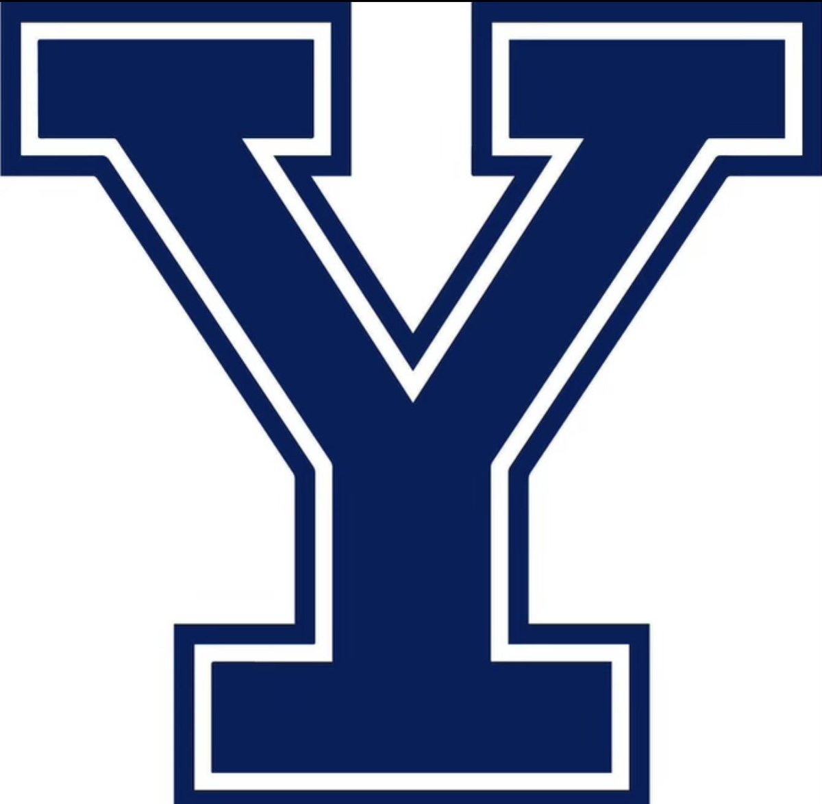 AidanPalmer18's tweet photo. Had a great talk with coach @AlNetter and blessed to have received an offer from the esteemed  Yale University! @yalefootball https://t.co/b4qIMvOnEA
