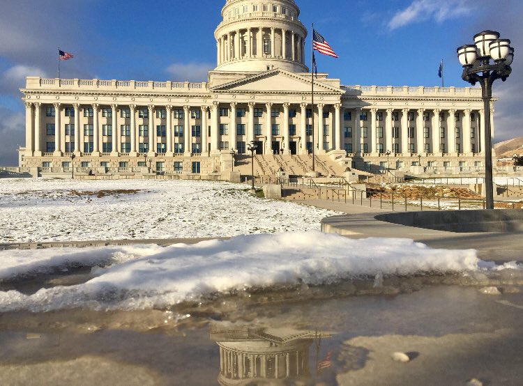 EnriqueLimon's tweet photo. A not-that-poppin’ scene at the Capitol, where a 'Celebration for King Herbert’ was scheduled to take place at 4 p.m. The event aimed to protest @GovHerbert's recent state of emergency proclamation, which includes a temporary mask mandate #utpol #slcprotests #maskuputah https://t.co/E2PMlAMoNg