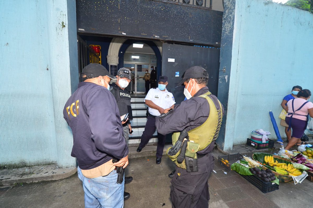 elsalvador.com tweet media