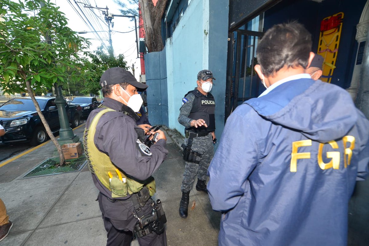 elsalvador.com tweet media