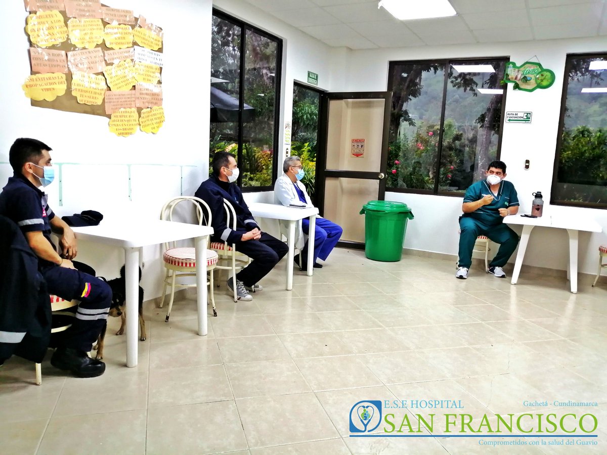HospitalGacheta's tweet photo. La E.S.E Hospital San Francisco de Gacheta, en fortalecimiento de los servicios de Transporte Asistencial Básico, realizó una reunión con todo su personal, para garantizar la continuidad en la prestación de los servicios de transporte. 
#Comprometidosconlasaluddelguavio https://t.co/LgQPXDQnjo
