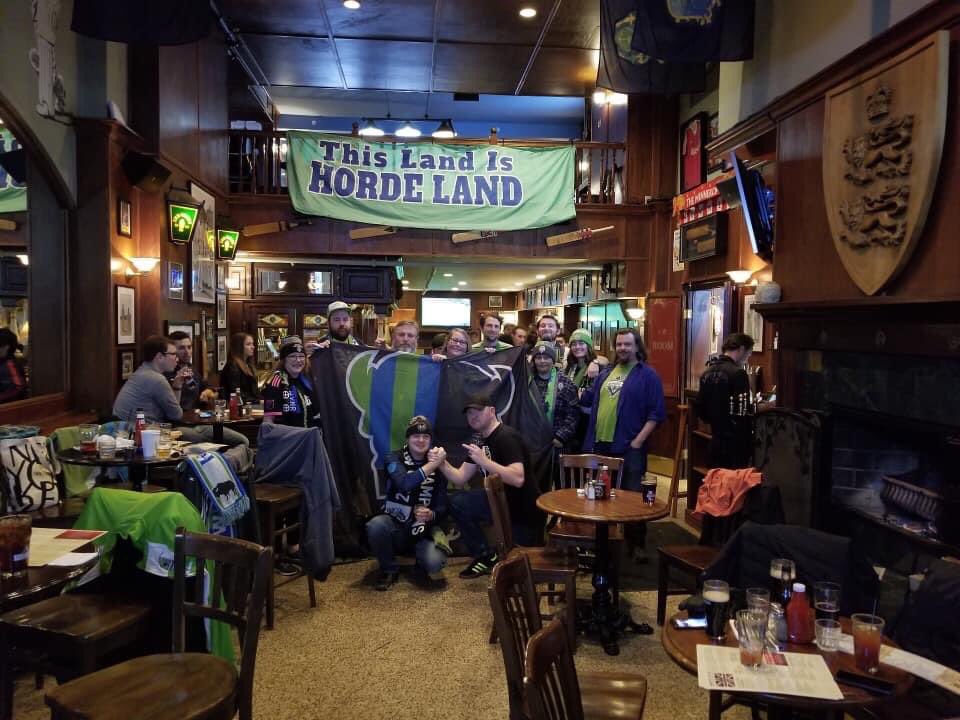 A year ago... <a href="/HeartlandHorde/">Heartland Horde</a> watch party in MPLS... 💙💚🍻🥃🐂