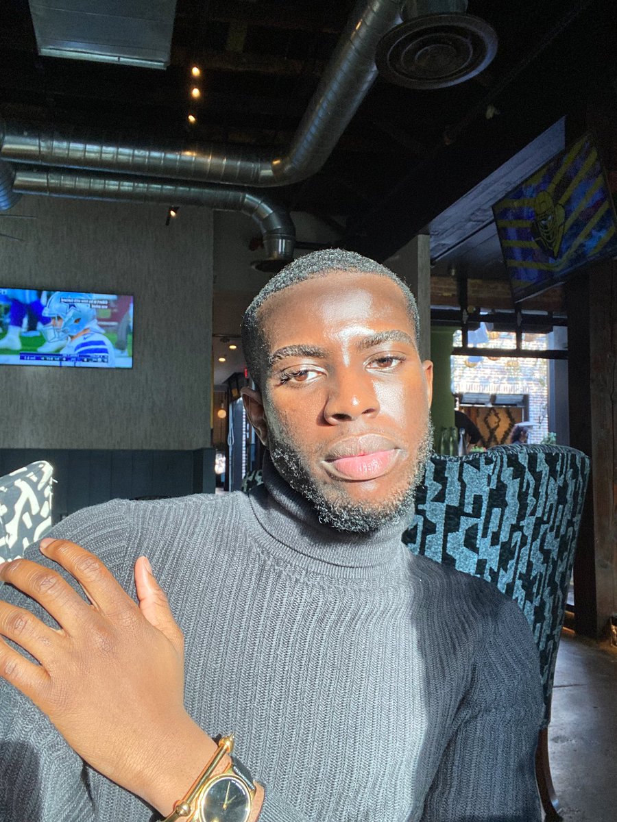 obnoxious_boy's tweet photo. me🤝the sun https://t.co/xnPyptzFty