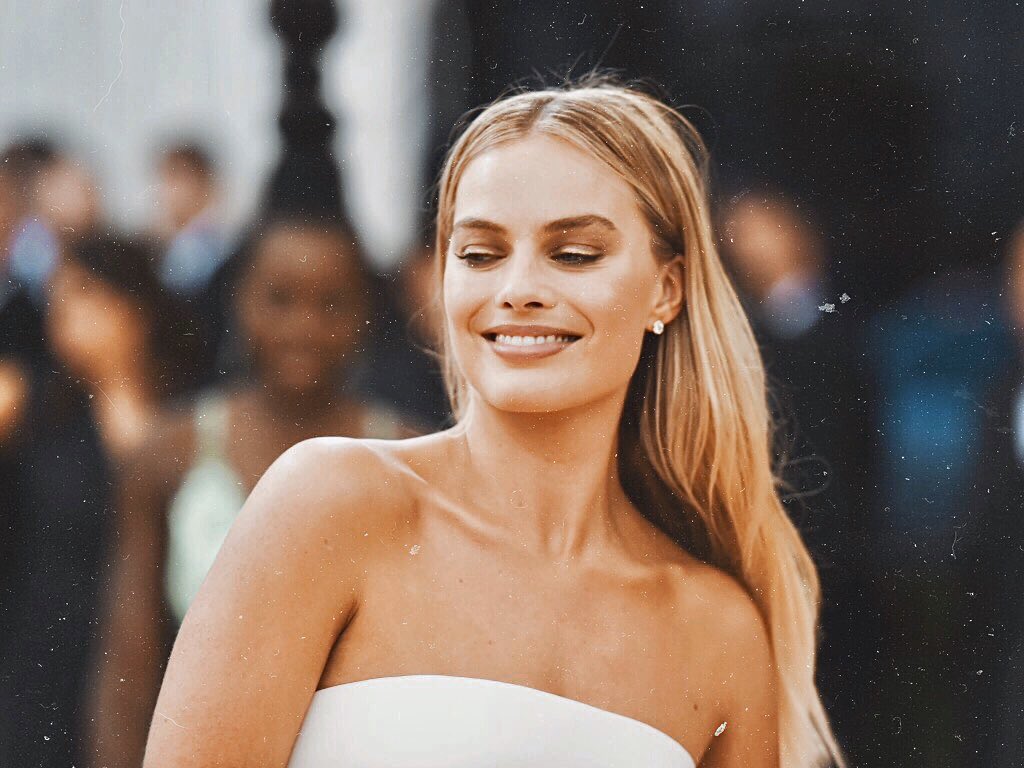 Margot Robbie