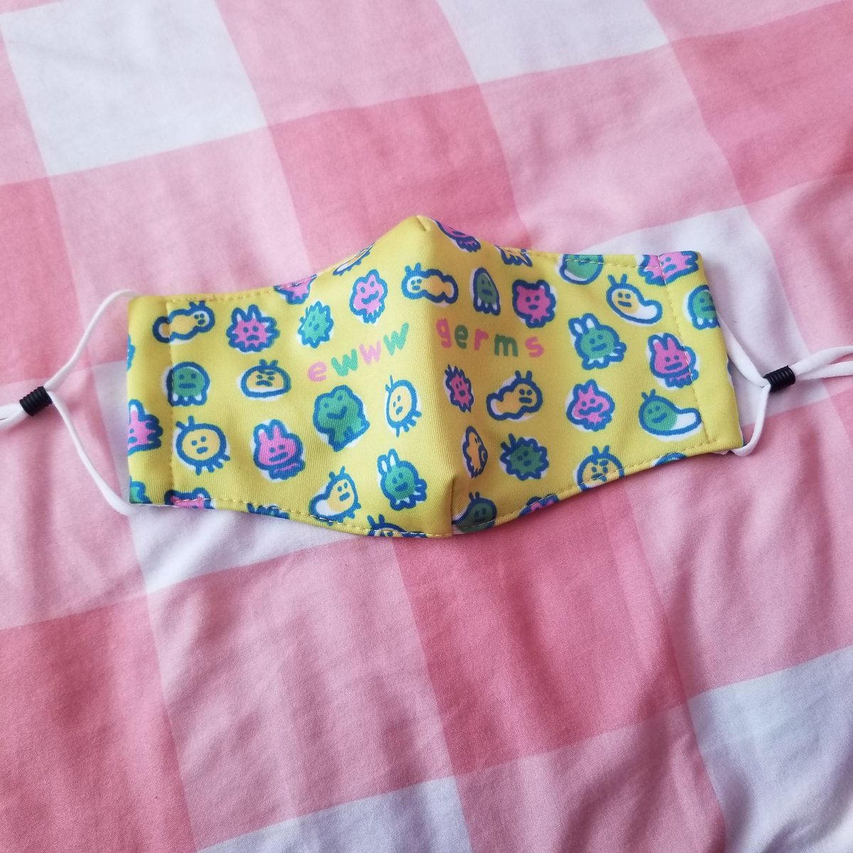POKOPIPO's tweet photo. i love how these masks turned out so im giving away 4 of them to my followers!!🐛
four lucky winners will receive 1 fun germ mask
[open worldwide~]

rules:
🦠must be following
🐛retweet! (qrts dont count;;)
🦠reply with your favorite emoji, mine is 🧦

giveaway ends december 1st! https://t.co/fTrHkw8j1W