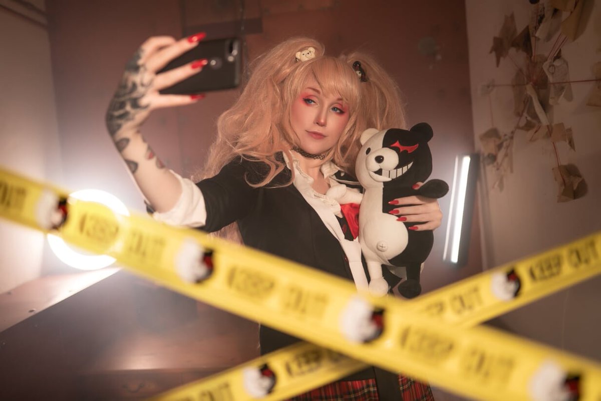 AntheaCosplay's tweet photo. "let's take a selfie!" ❤️💀

Right Now Junko "Patreon ONLY" set on my Patreon : https://t.co/AjOLN6S81S 

Junko Enoshima by @AntheaCosplay  ❤️
Photo/edit by @martinbucek  📷 https://t.co/bjcs9oU474