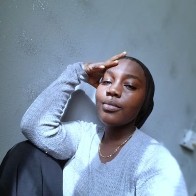  I'm bored so I made myself busy with the pictures of some among my many good 0 people I met here.