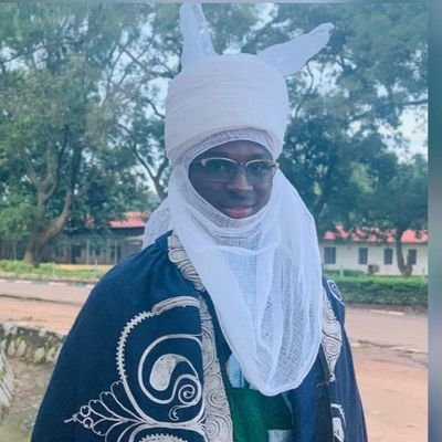  I'm bored so I made myself busy with the pictures of some among my many good 0 people I met here.