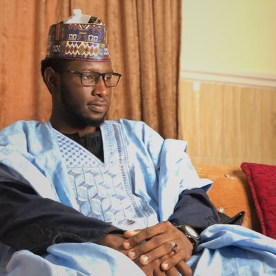  I'm bored so I made myself busy with the pictures of some among my many good 0 people I met here.