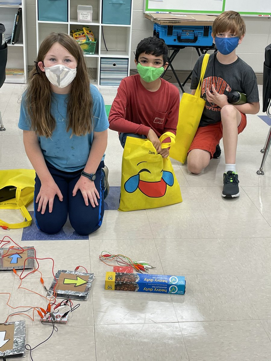 Rachael Franklin (@space_tchr25) on Twitter photo Using Makey Makey to create a Dance Revolution game in Ms. Miller’s class! <a href="/VHDollyRidge/">Vestavia Hills Elementary Dolly Ridge</a> <a href="/vhcschools/">Vestavia Hills City Schools</a> Using Makey Makey to create a Dance Revolution game in Ms. Miller’s class! <a href="/VHDollyRidge/">Vestavia Hills Elementary Dolly Ridge</a> <a href="/vhcschools/">Vestavia Hills City Schools</a>