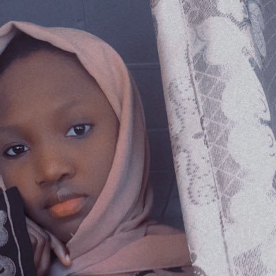  I'm bored so I made myself busy with the pictures of some among my many good 0 people I met here.