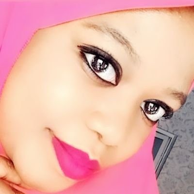  I'm bored so I made myself busy with the pictures of some among my many good 0 people I met here.