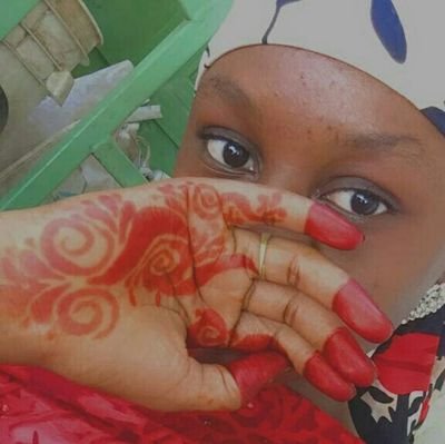  I'm bored so I made myself busy with the pictures of some among my many good 0 people I met here.