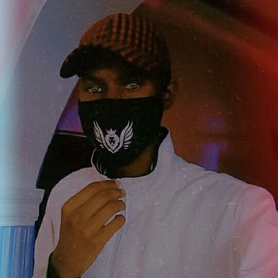  I'm bored so I made myself busy with the pictures of some among my many good 0 people I met here.