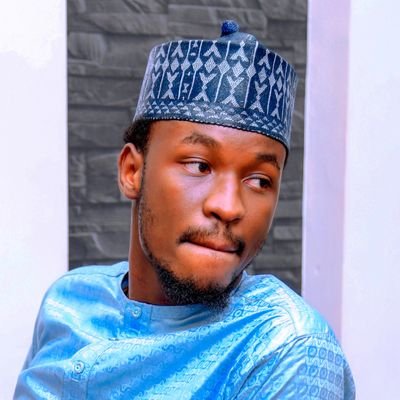  I'm bored so I made myself busy with the pictures of some among my many good 0 people I met here.