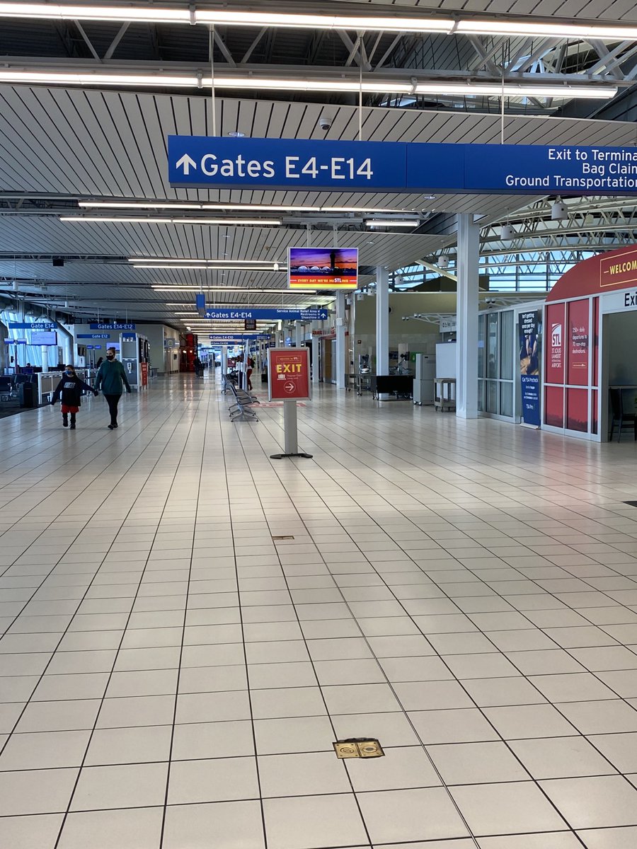 SpeakerTimJones's tweet image. At ⁦@flystl⁩ preparing to head south for a little post #Election2020 R&amp;amp;R.

Middle of the day on a Tuesday.
Total ghost town.

Stark reminder of the horrific economic damage Communist China &amp;amp; leftwing liberal lockdowners have done to our great nation.

#OpenAmericaNow