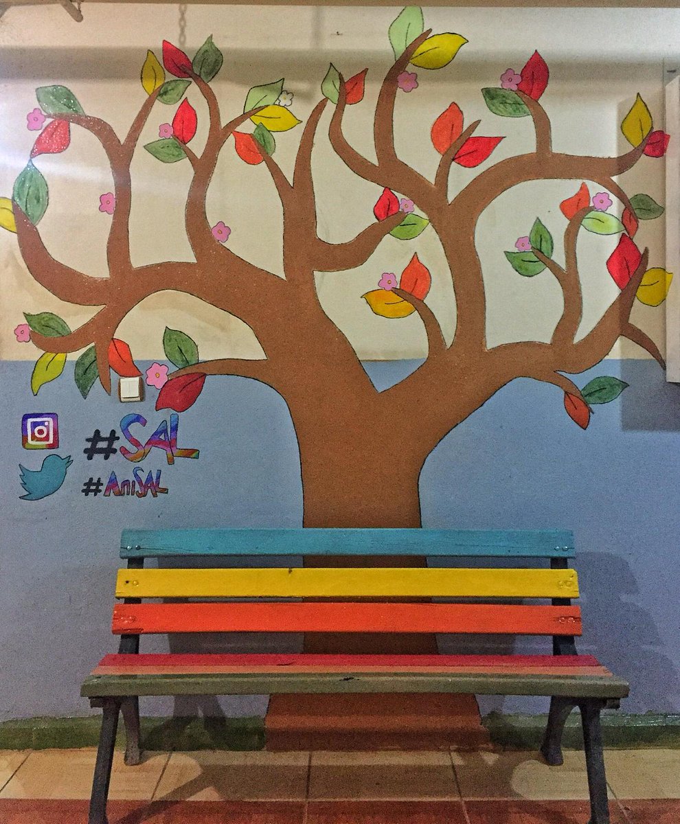 LisesiSuphandag's tweet photo. Dil sokağı projesi kapsamında okulumuzdaki çalışmalar sona ermiştir.  Okulumuza Sayın İl Milli Eğitim Müdürümüz 
@mfaruktekinn
 i  davet ediyoruz. Bir aydır her gün gece yarılarına kadar çalışmış Öğretmen arkadaşlarım ziyaretinizden çok mutlu olurlar.
 
@agrimem
 #SAL #AnıSAL https://t.co/5FvgHZ5qiA
