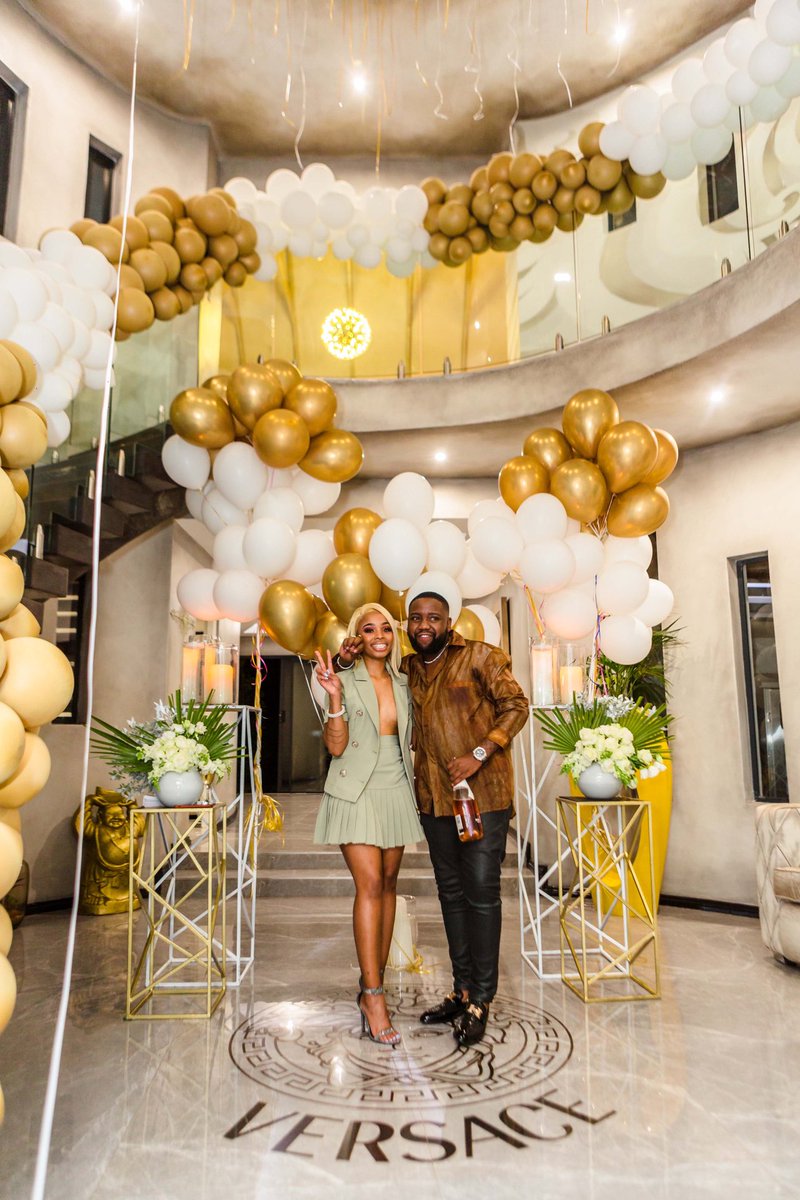 nonoevents's tweet photo. #08Effect
Juniorโs25thBirthday
#OpenRoofCabanas #OpenRoof DrapedGazebo
#LightingRoofCabanas #LightingRoof DrapedGazebo
#BalloonDeco #Lounge&CocktailSeating
#White&GoldDeco
#NonoEvents https://t.co/qs0oIoRW6S
