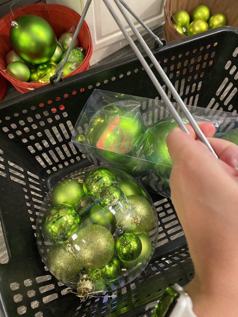 wutda_heck's tweet photo. My cheap ass: do you have any smaller red bulbs like these guys? *points to basket*

Holiday Warehouse employee: no ma’am, that’s actually just one large ornament https://t.co/R6CiRmTeMz